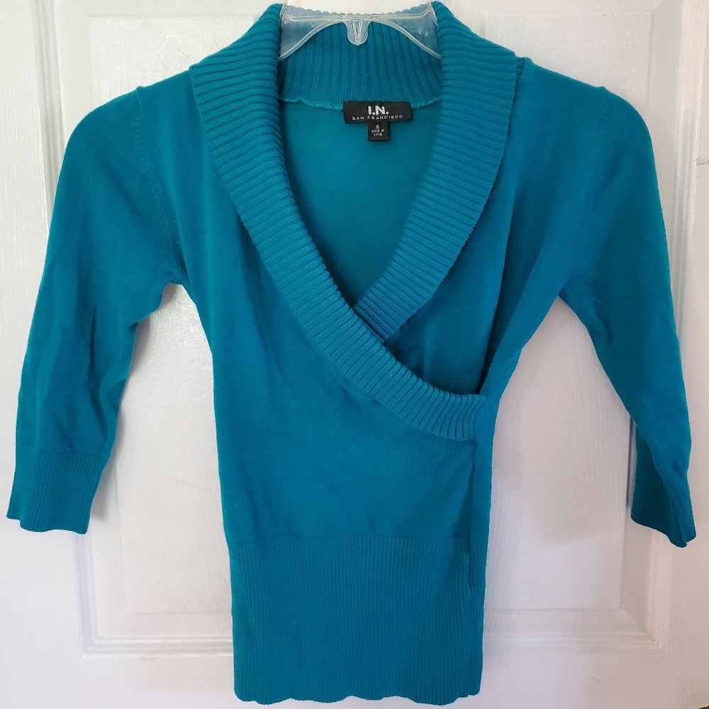 Teal v-neck sweater top 3/4 length sleeves